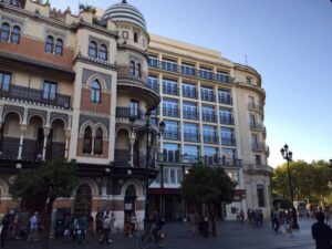 Drago, junto con Atitlan, y AC firman acuerdo para abrir en Sevilla un hotel Autograph, enseña de lujo de Marriott